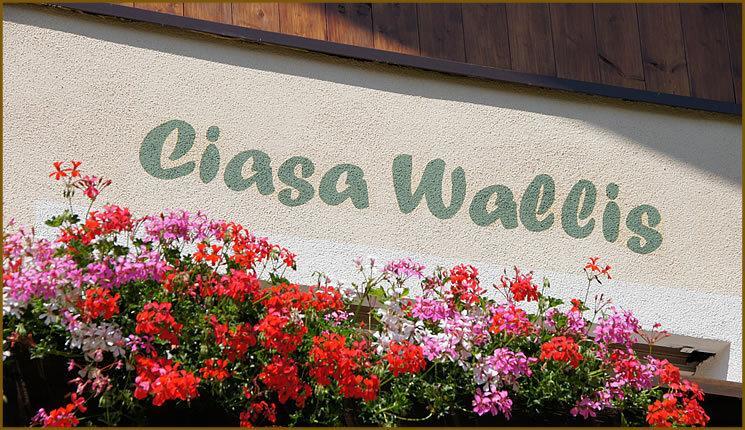 Ciasa Wallis Badia (South Tyrol) Exterior foto