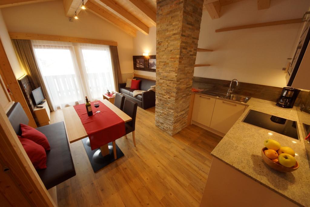 Ciasa Wallis Badia (South Tyrol) Exterior foto