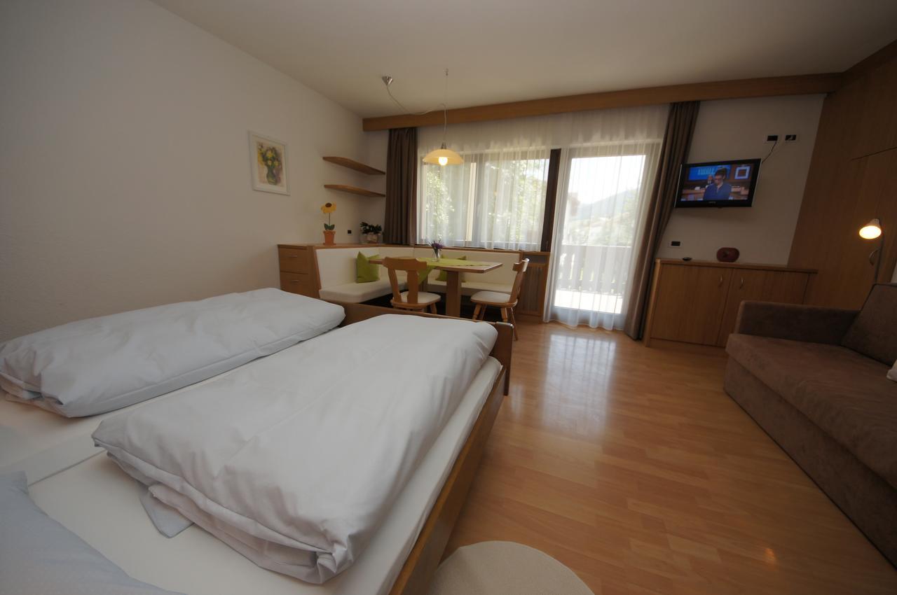 Ciasa Wallis Badia (South Tyrol) Exterior foto