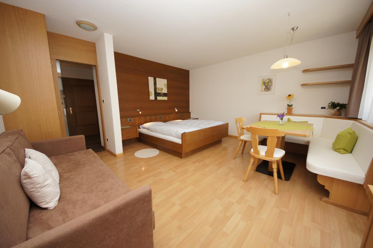 Ciasa Wallis Badia (South Tyrol) Exterior foto